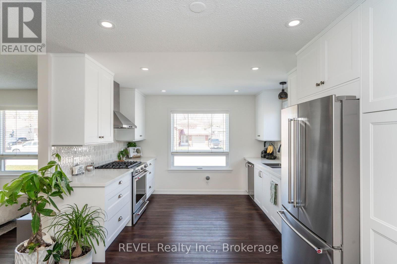 79 OXLEY DRIVE