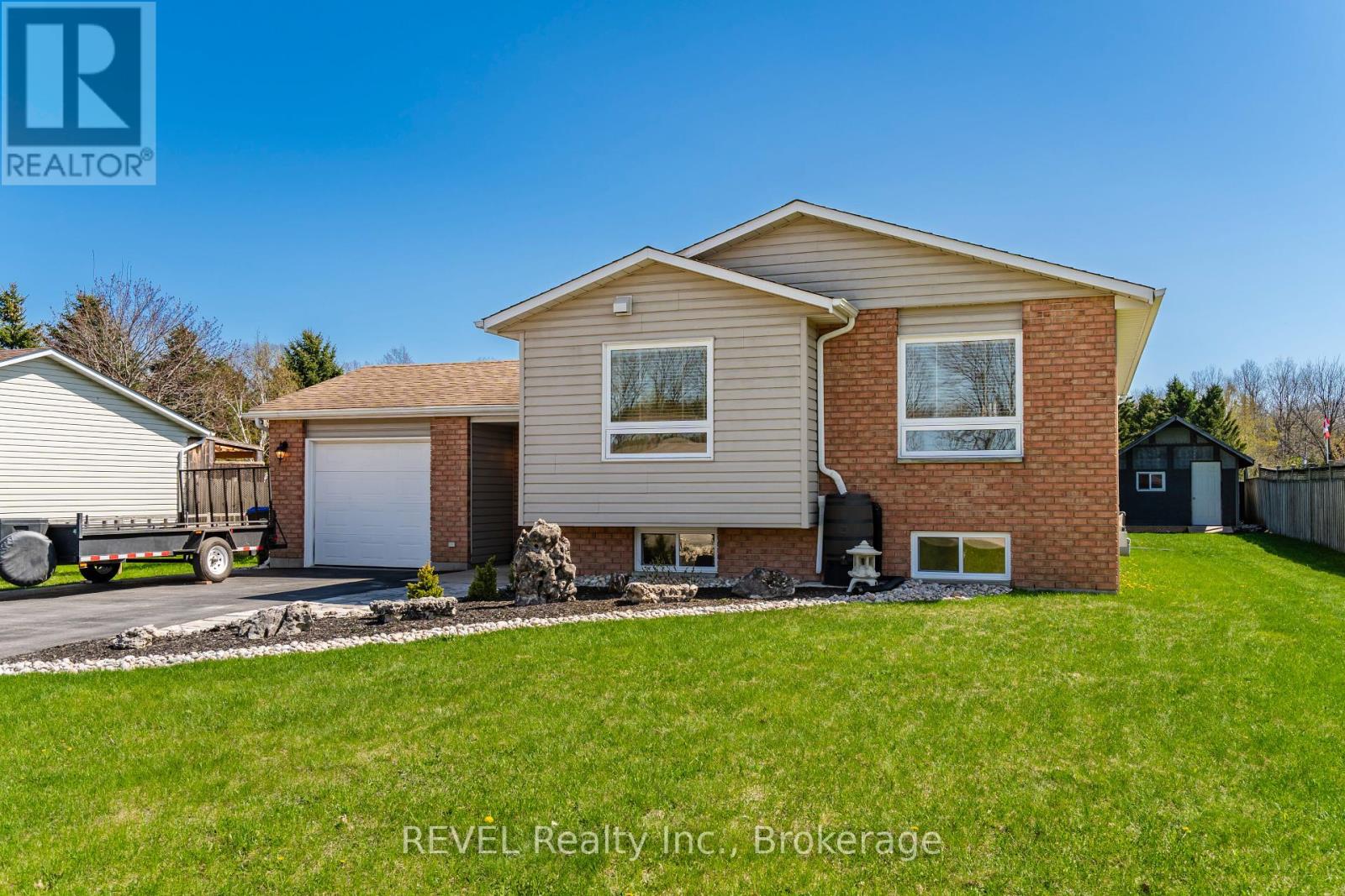 79 OXLEY DRIVE