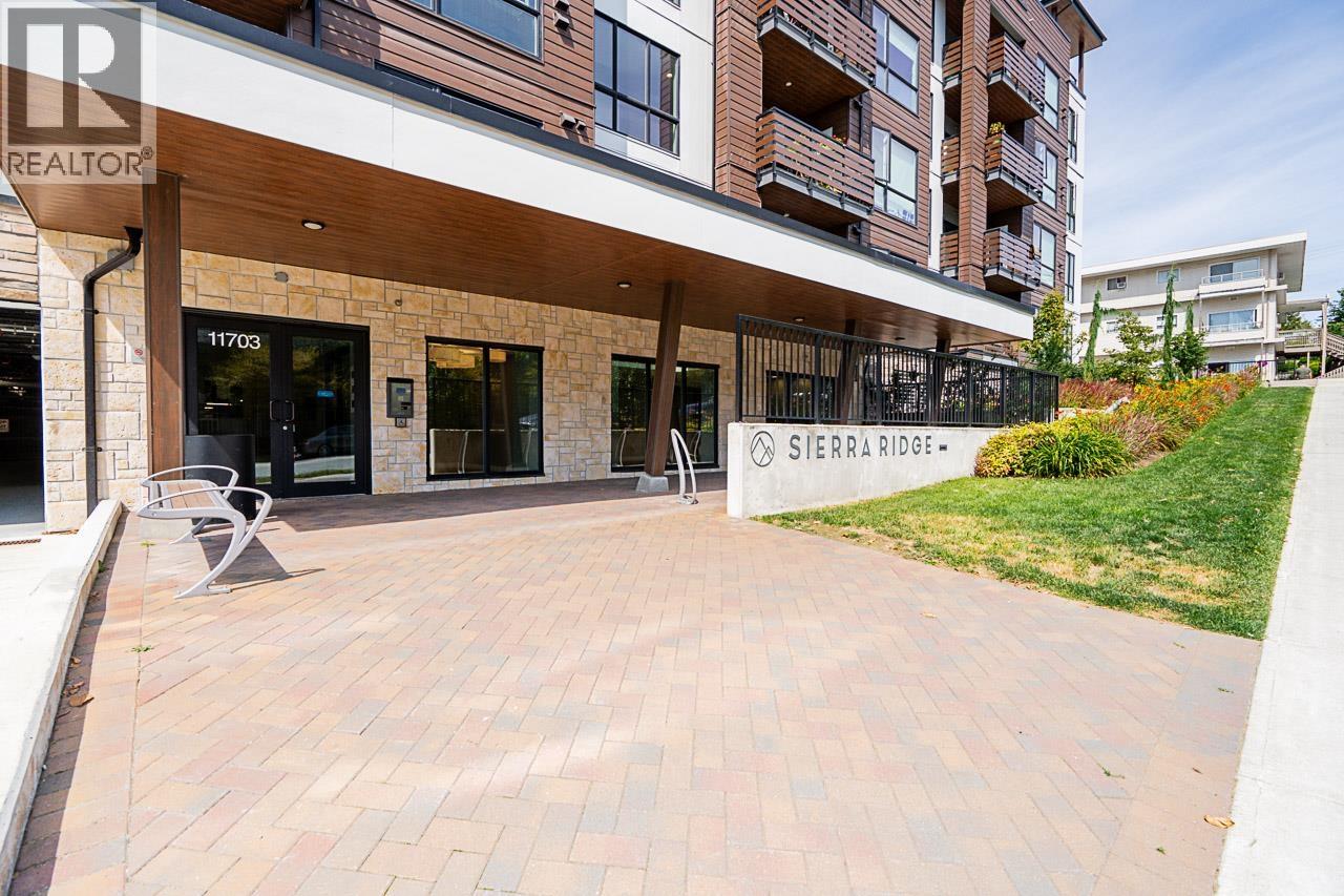 405 11703 FRASER STREET