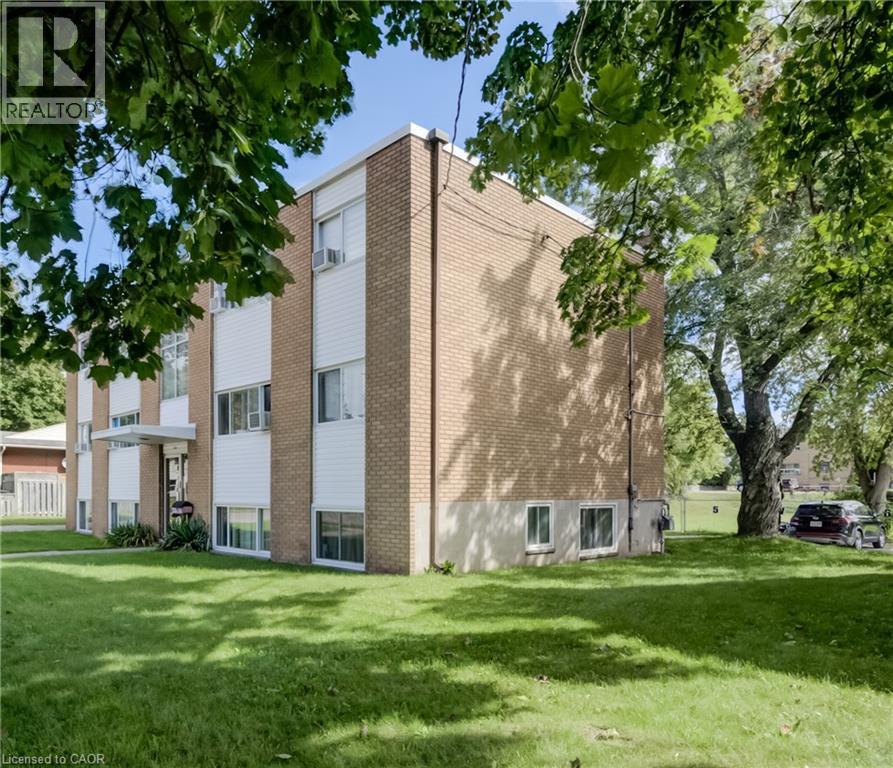 125 SCHLUETER Street