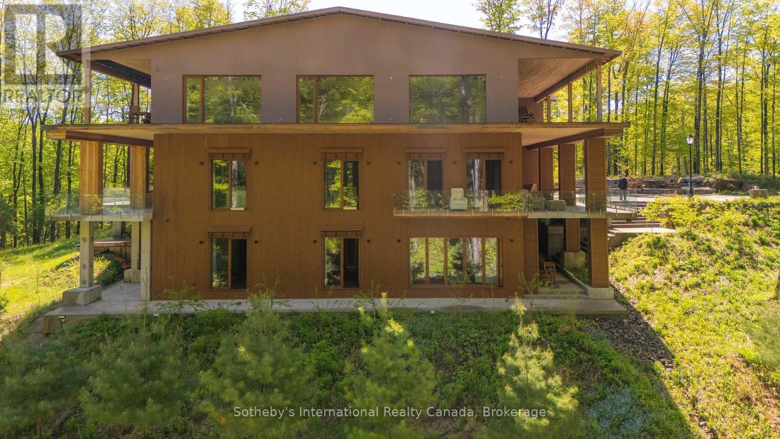 1739 TRAPPER'S TRAIL ROAD