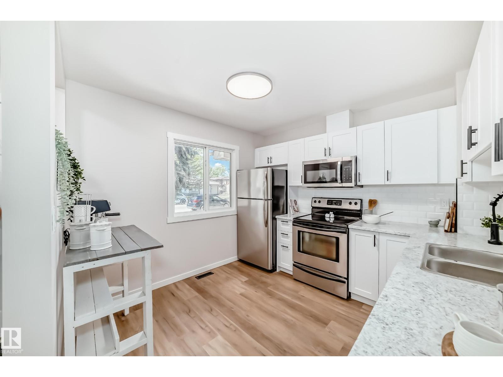 #22 9619 180 ST NW