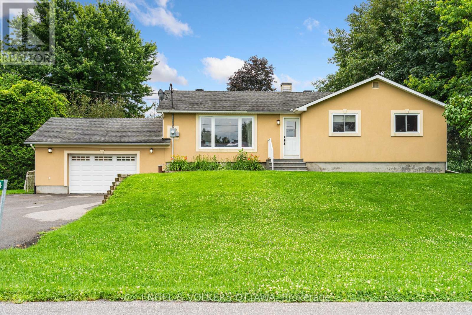 5 MURPHY COURT