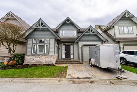 4 6177 169 STREET Surrey BC V3S9E8