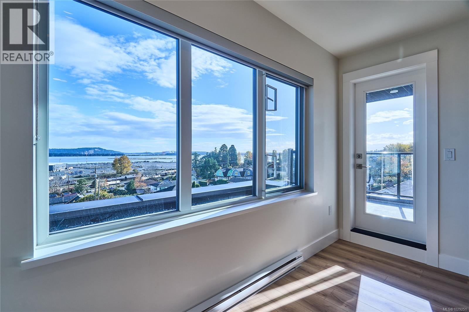 405 45 Haliburton St