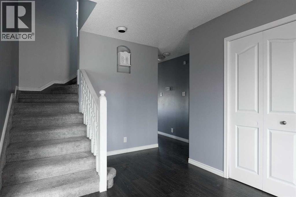 145 Robin Crescent