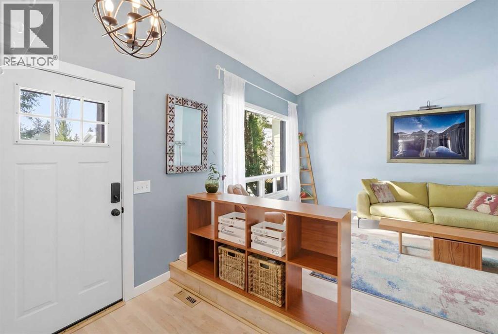 447 Berkley Crescent NW