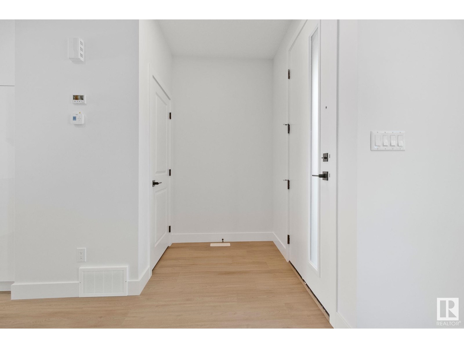11140 126 ST E NW