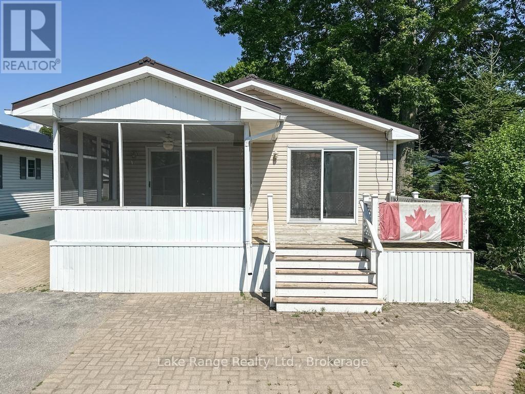 Photo 1 of 22 — 8 CHEROKEE LANE E, Ashfield-Colborne-Wawanosh (Colborne), ON N7A3Y2