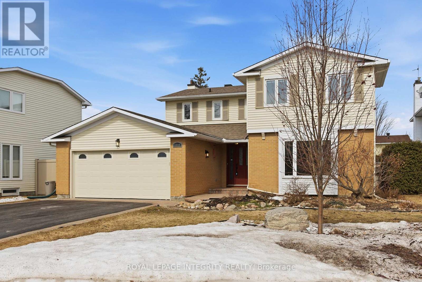 1019 DRIFTWOOD CRESCENT