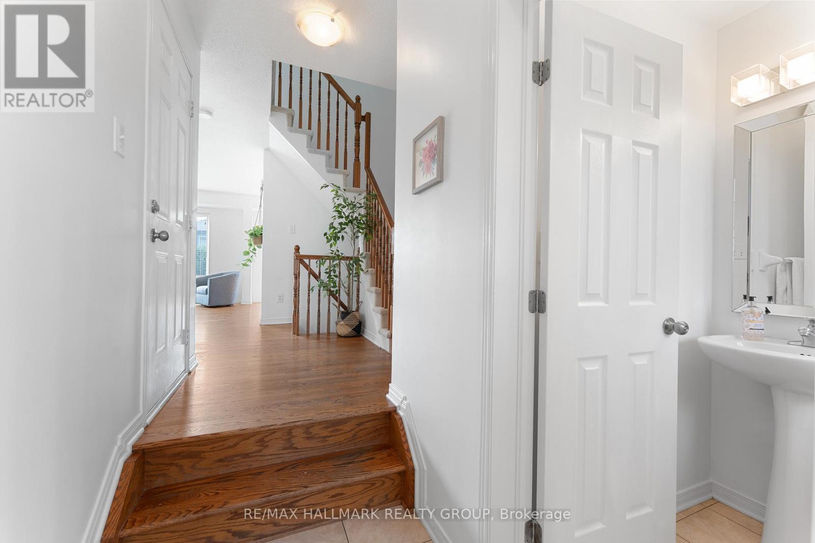 216 ROLLING MEADOW CRESCENT