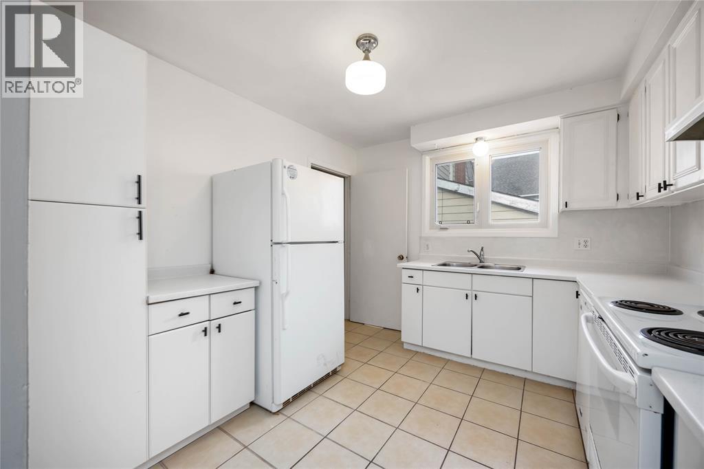 204 MITTON STREET South