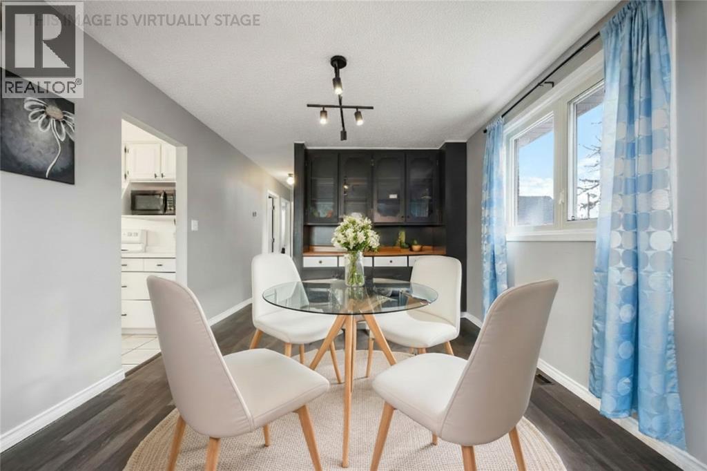 204 MITTON STREET South