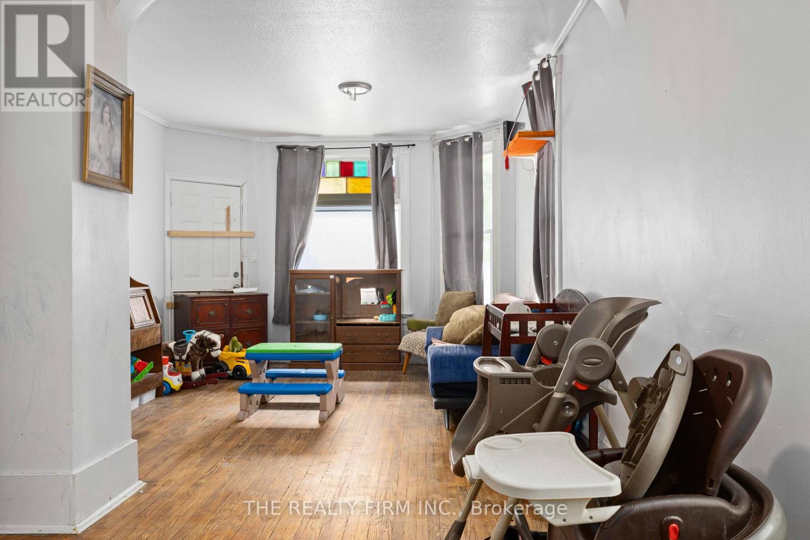 316 CONFEDERATION STREET