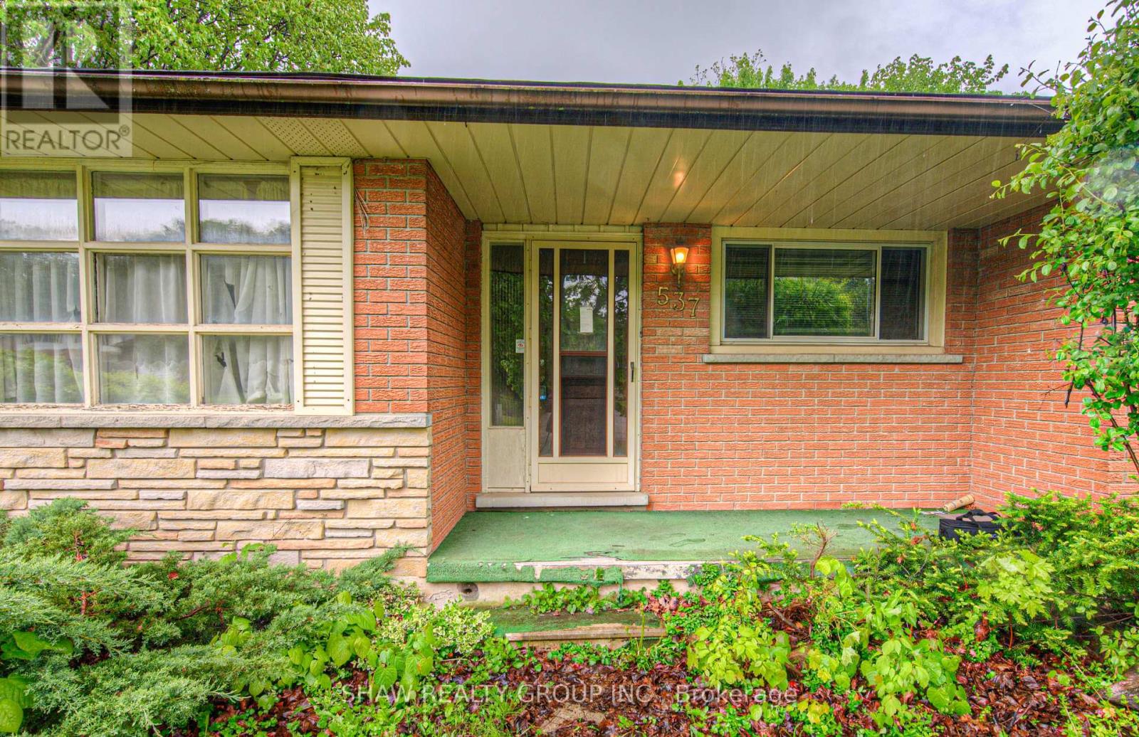 537 GLEN MANOR BOULEVARD