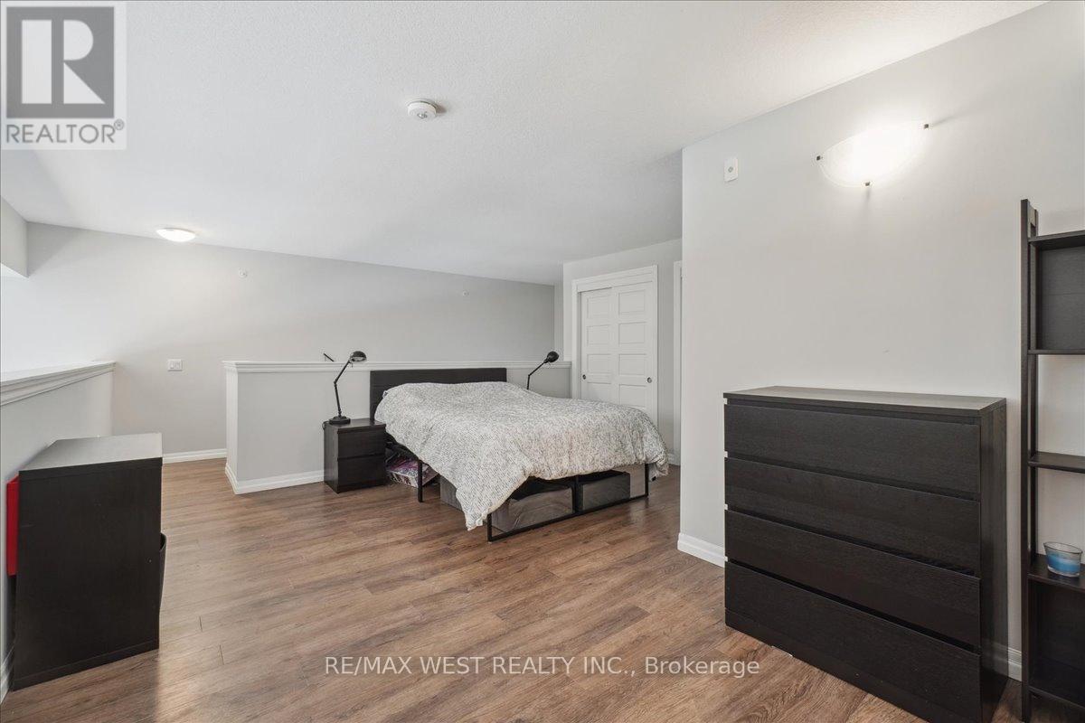 413 - 35 KINGSBURY SQUARE