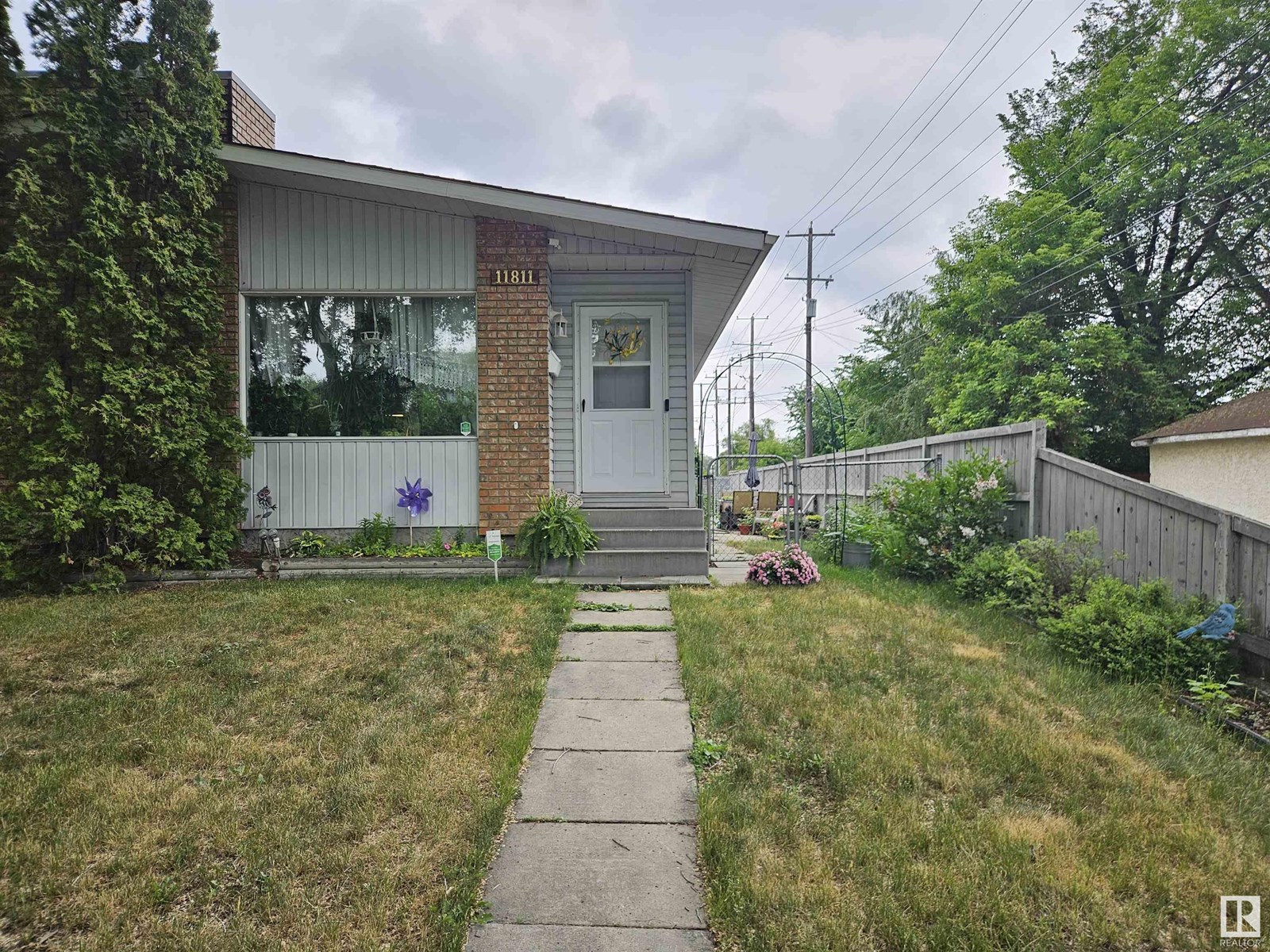 11811 51 ST NW