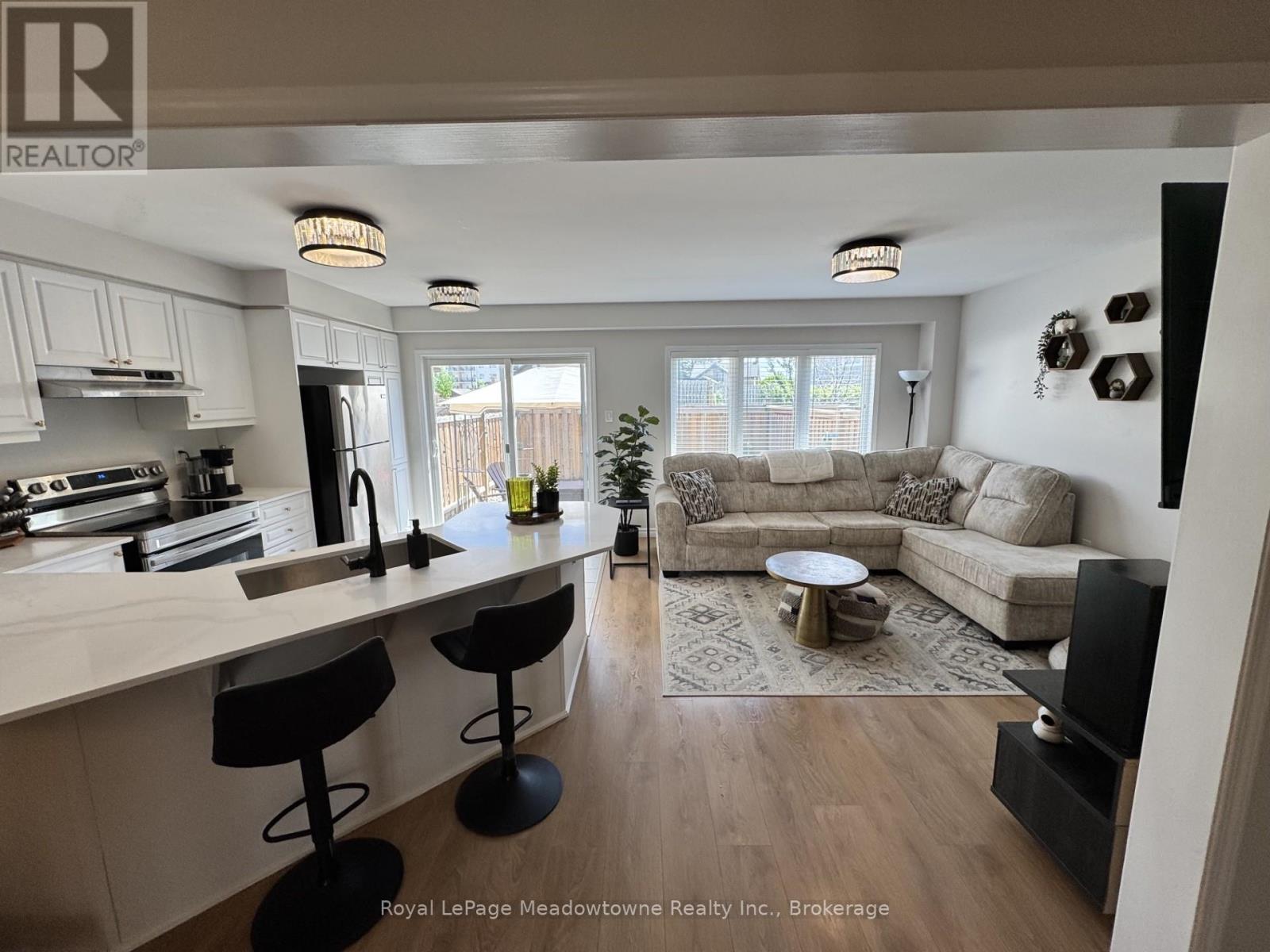 178 WEST OAK TRAIL