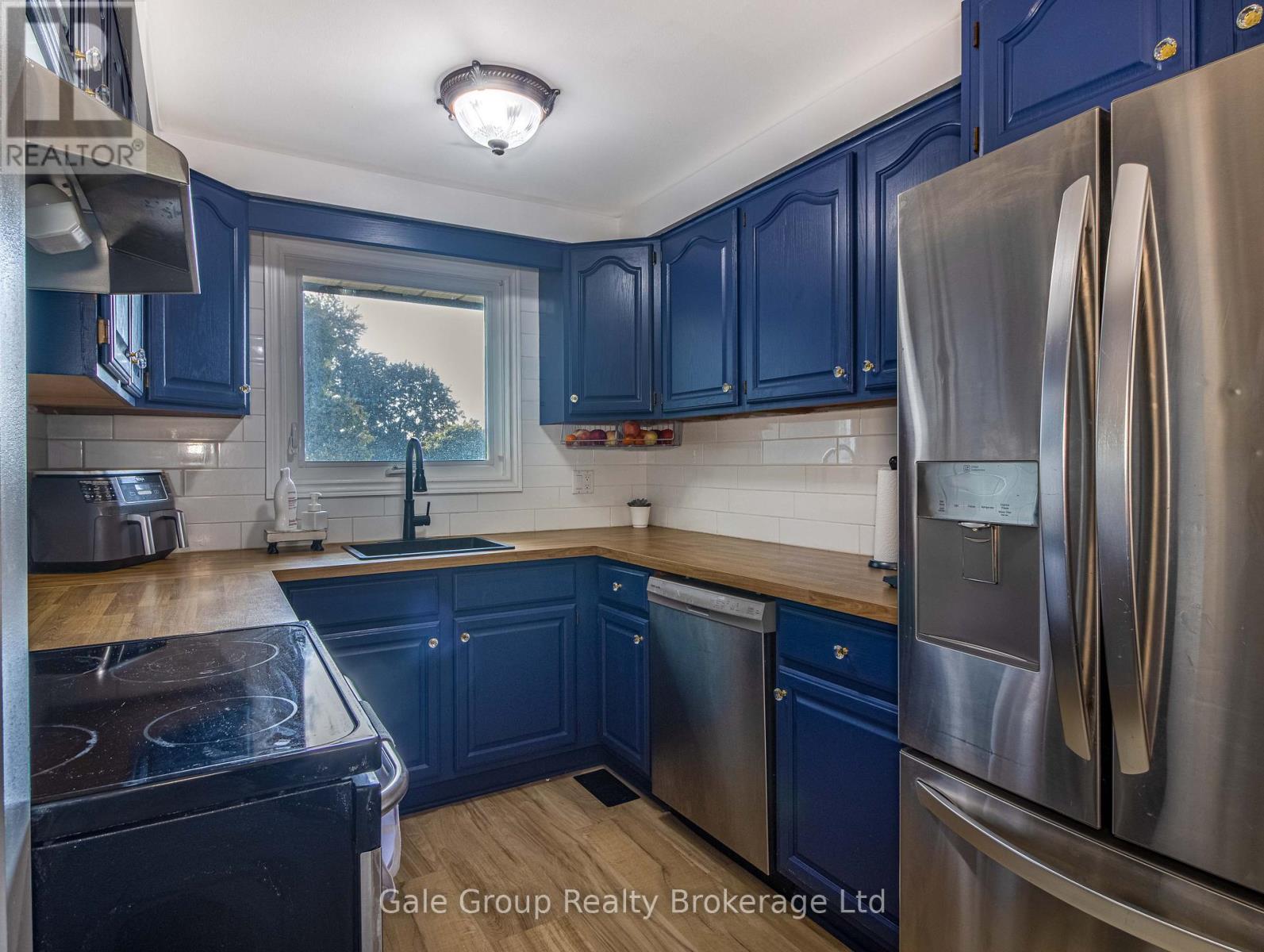 19 GREENDALE CRESCENT