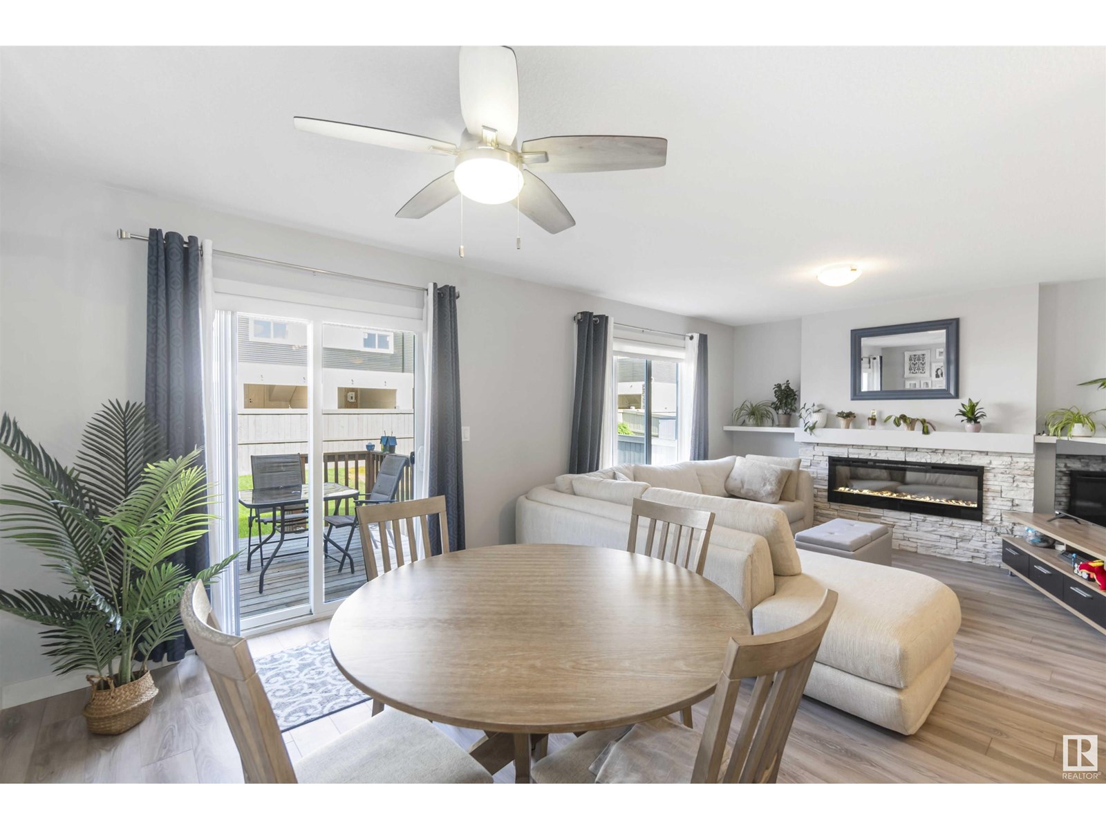 3657 Hummingbird WY NW NW