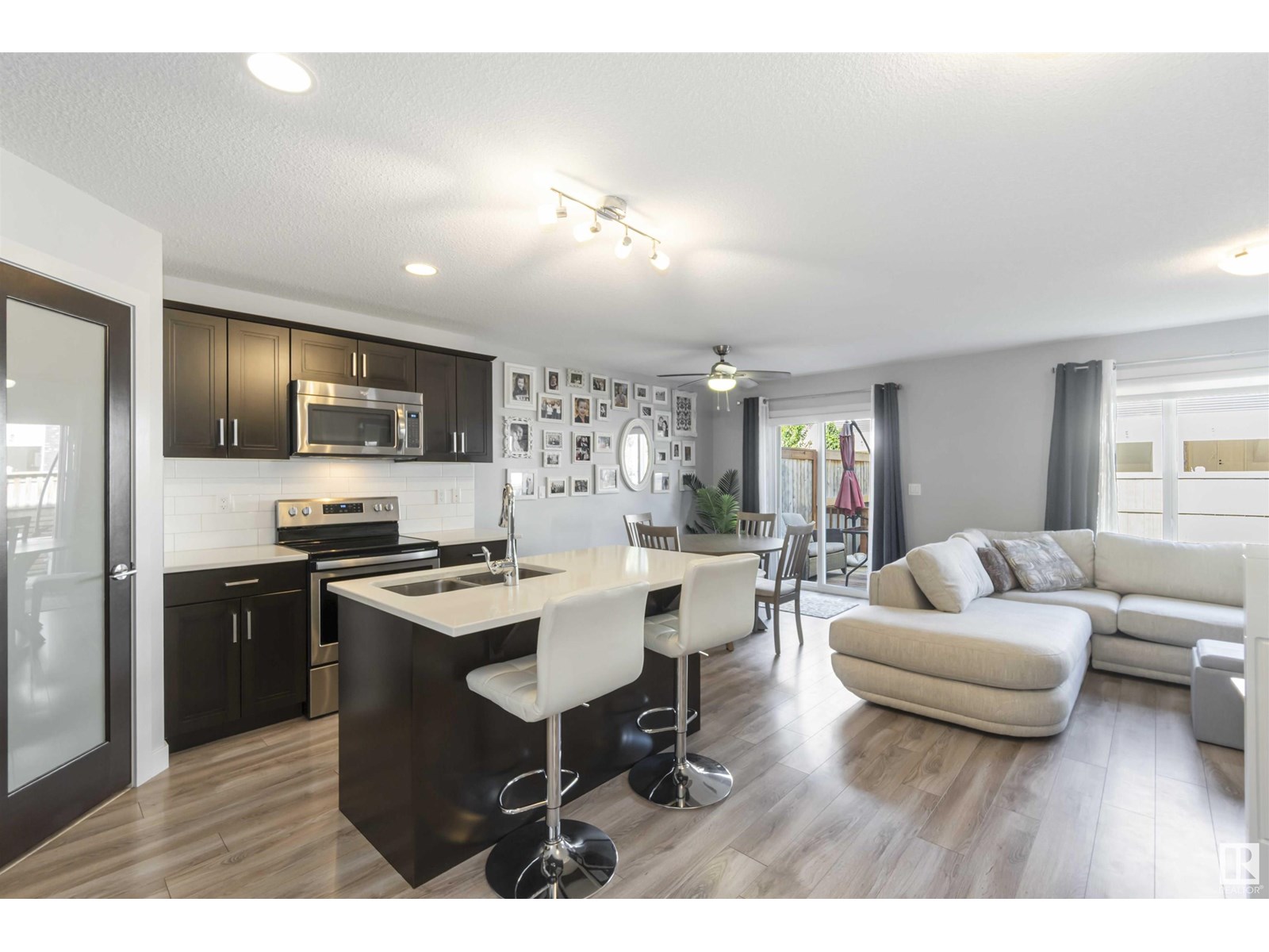 3657 Hummingbird WY NW NW