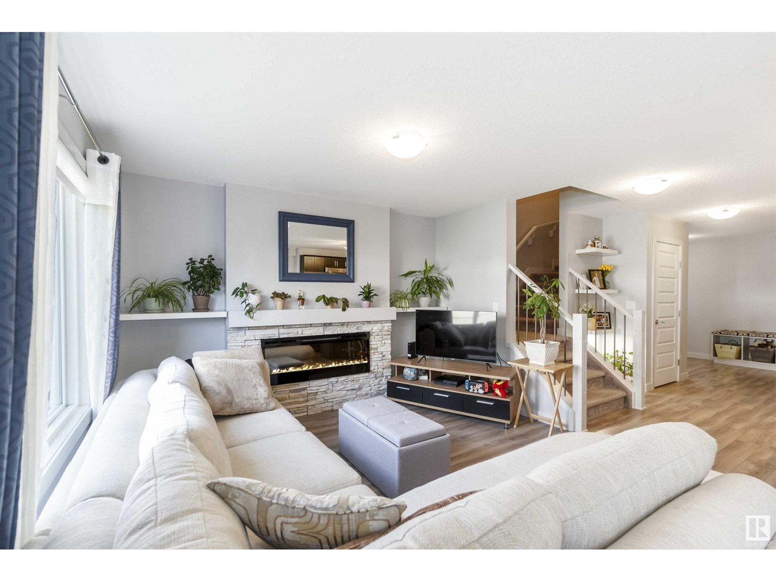 3657 Hummingbird WY NW NW