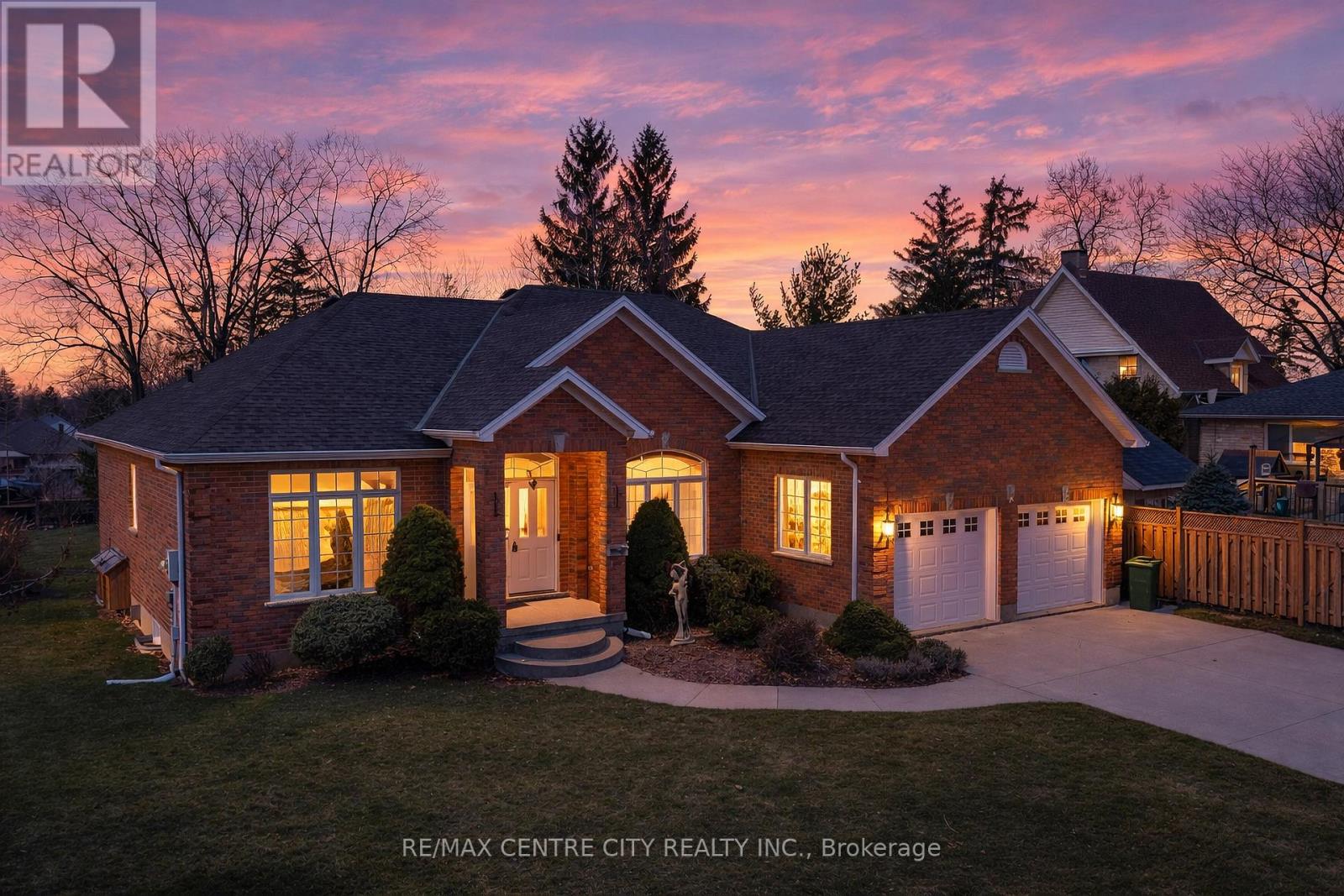 6 HUNTINGTON TERRACE