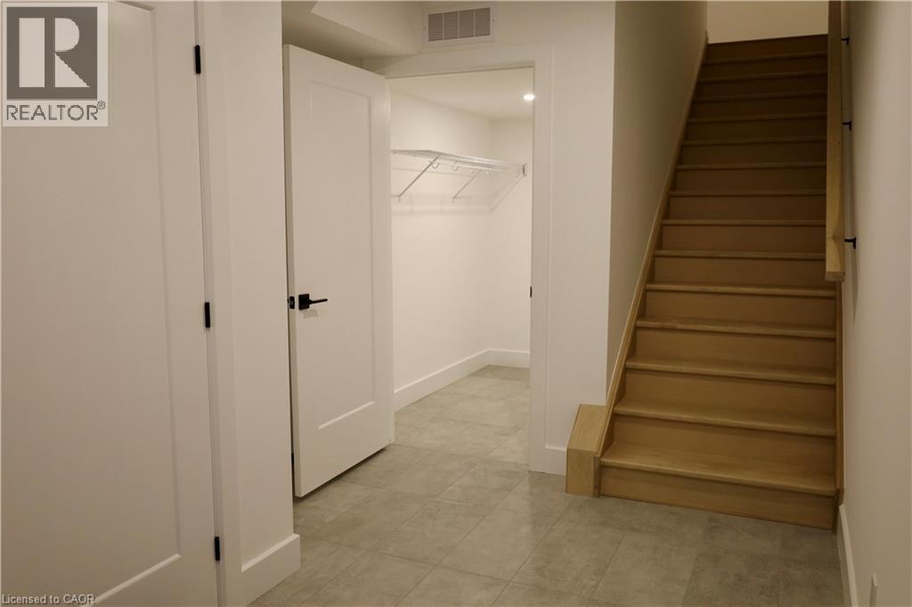 4255 LISMER Lane Unit# 17