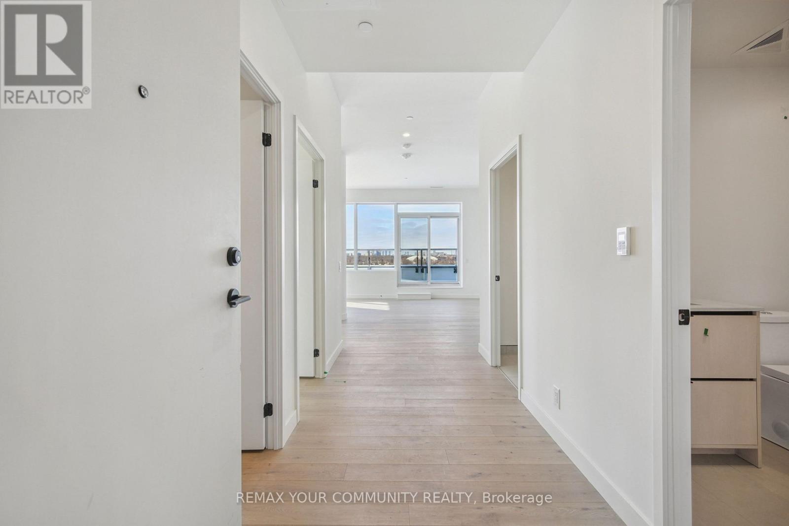 1704 - 1050 EASTERN AVENUE