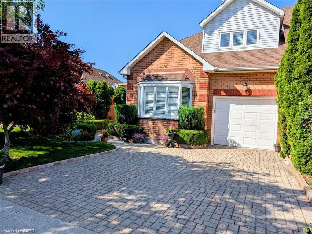 44 MORRISON Crescent