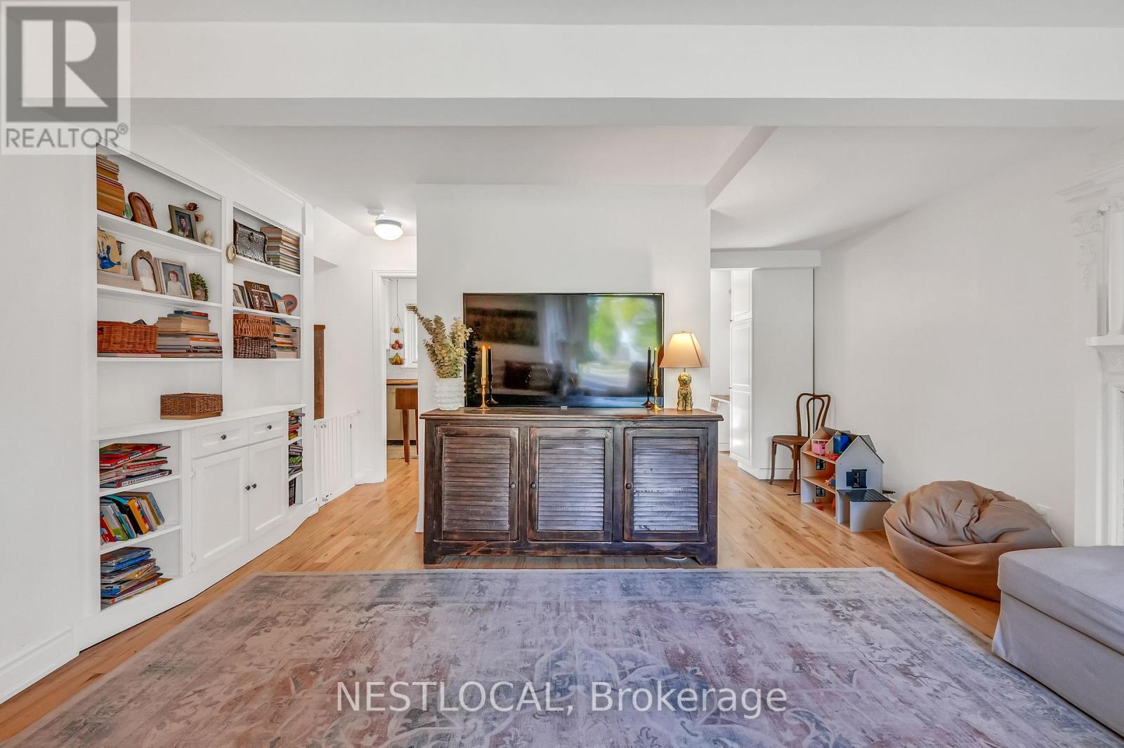 1007 FALGARWOOD DRIVE