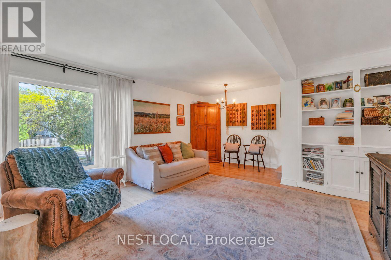 1007 FALGARWOOD DRIVE