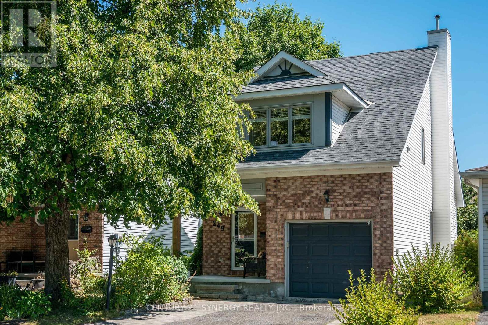 249 MARKLAND CRESCENT E
