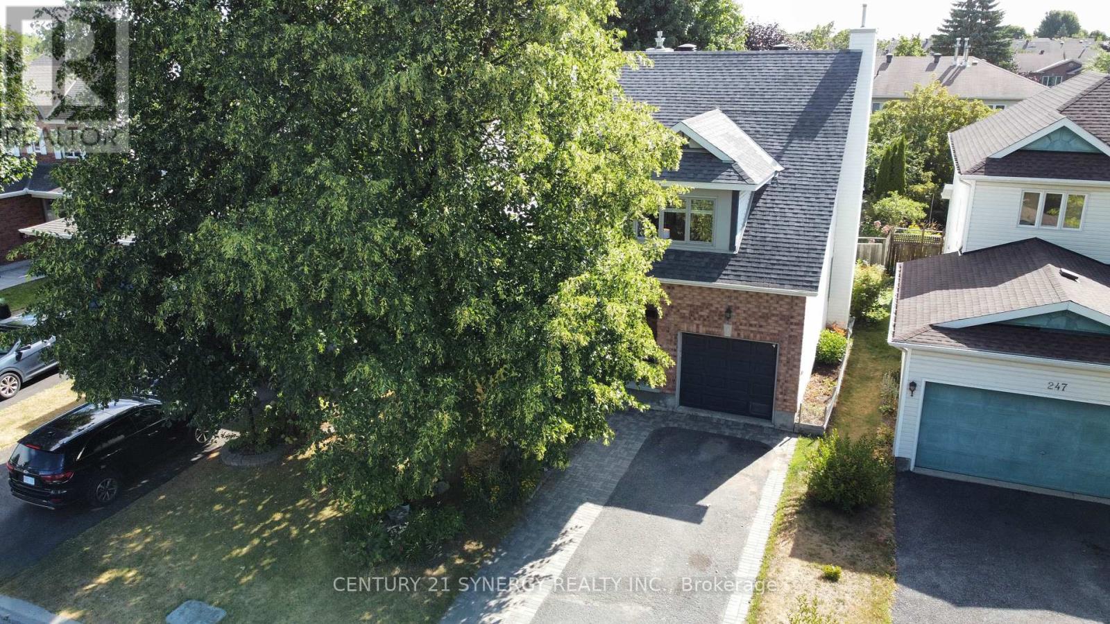 249 MARKLAND CRESCENT E