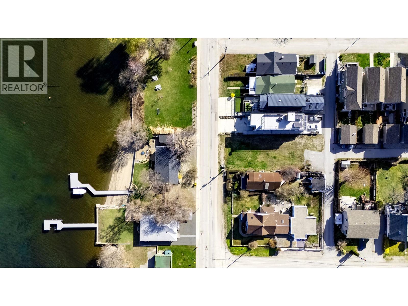 12210 LAKESHORE Drive S