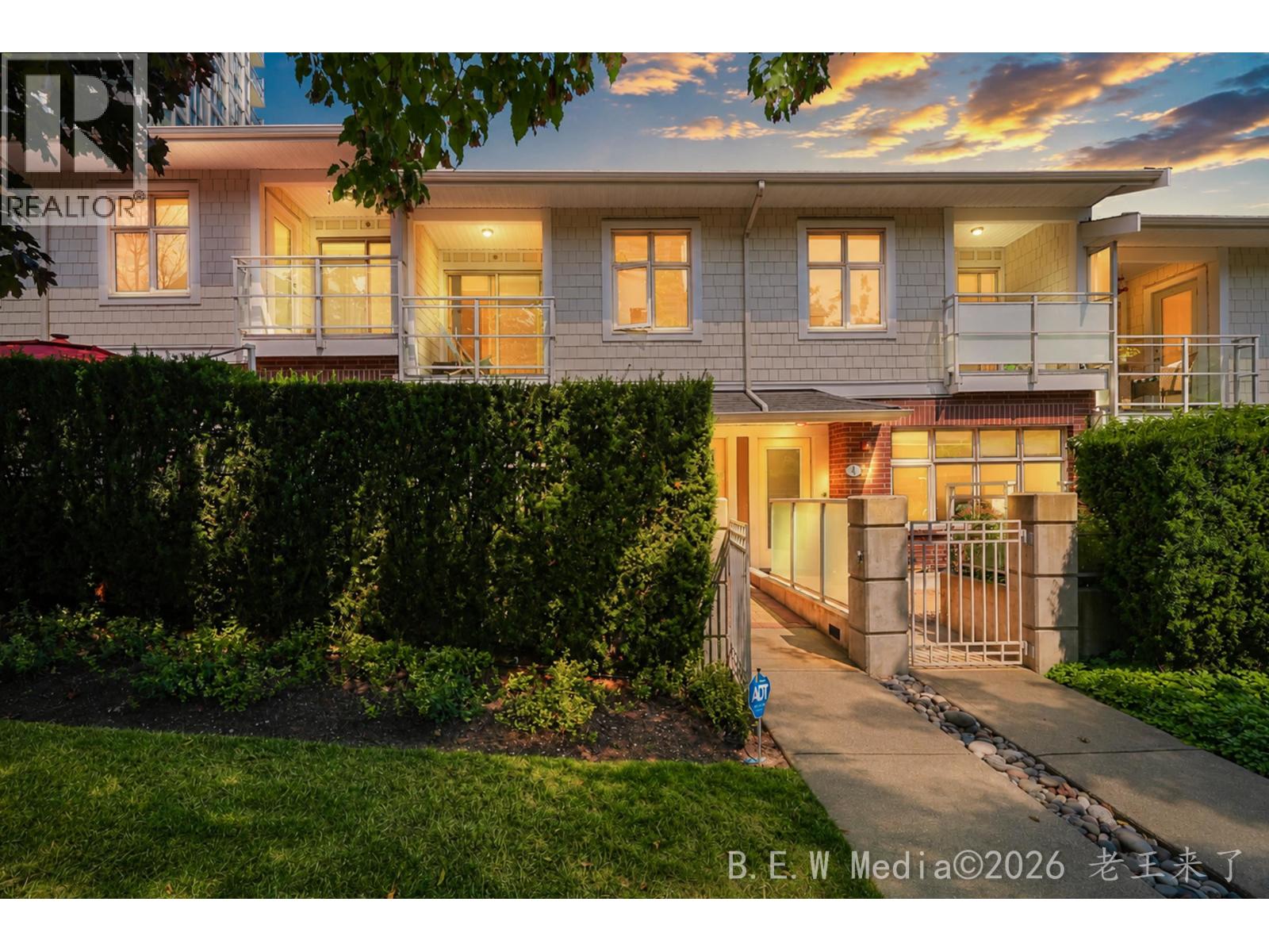 Photo 1 of 39 — TH3 271 FRANCIS WAY Unit TH3, New Westminster, BC V3L0H2