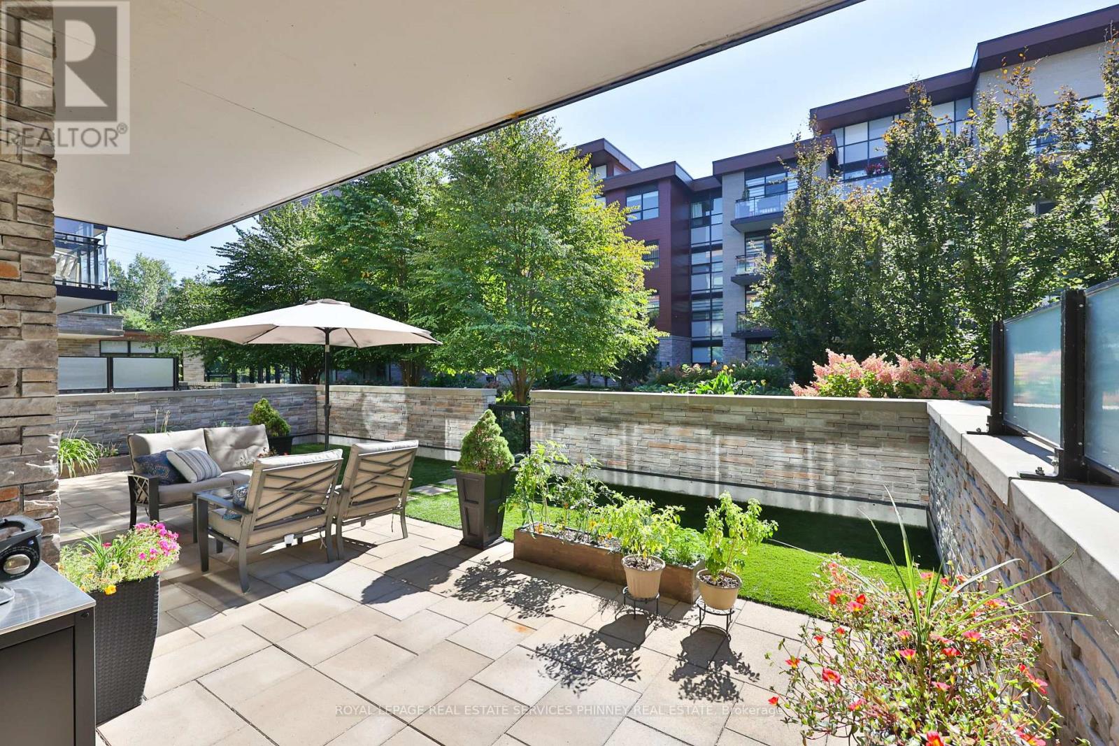 155 - 1575 LAKESHORE ROAD W