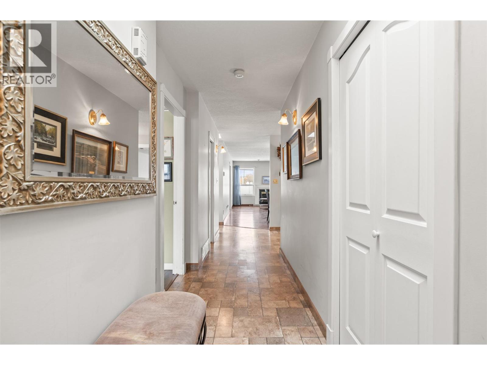 1108 14 Avenue Unit# 102