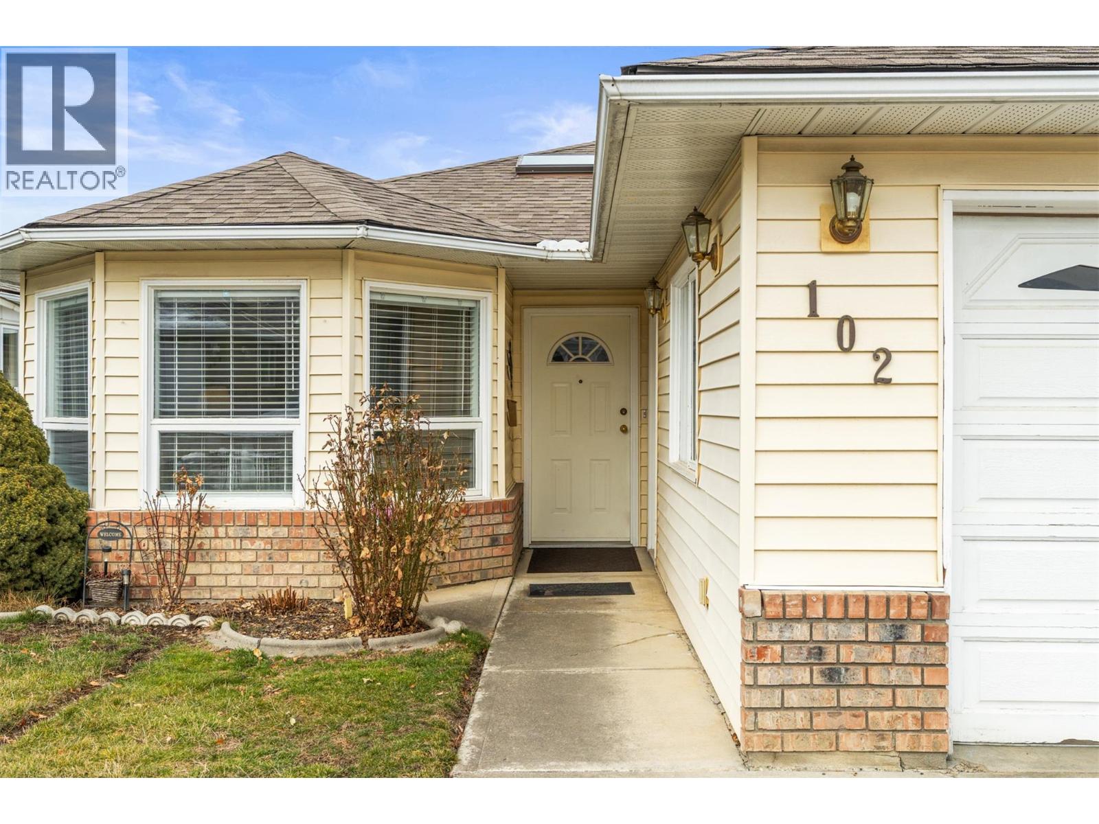 1108 14 Avenue Unit# 102