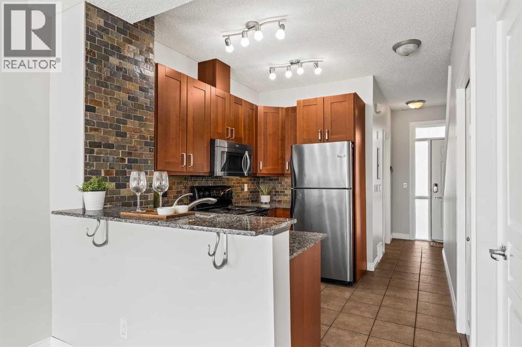 20, 117 Rockyledge View NW