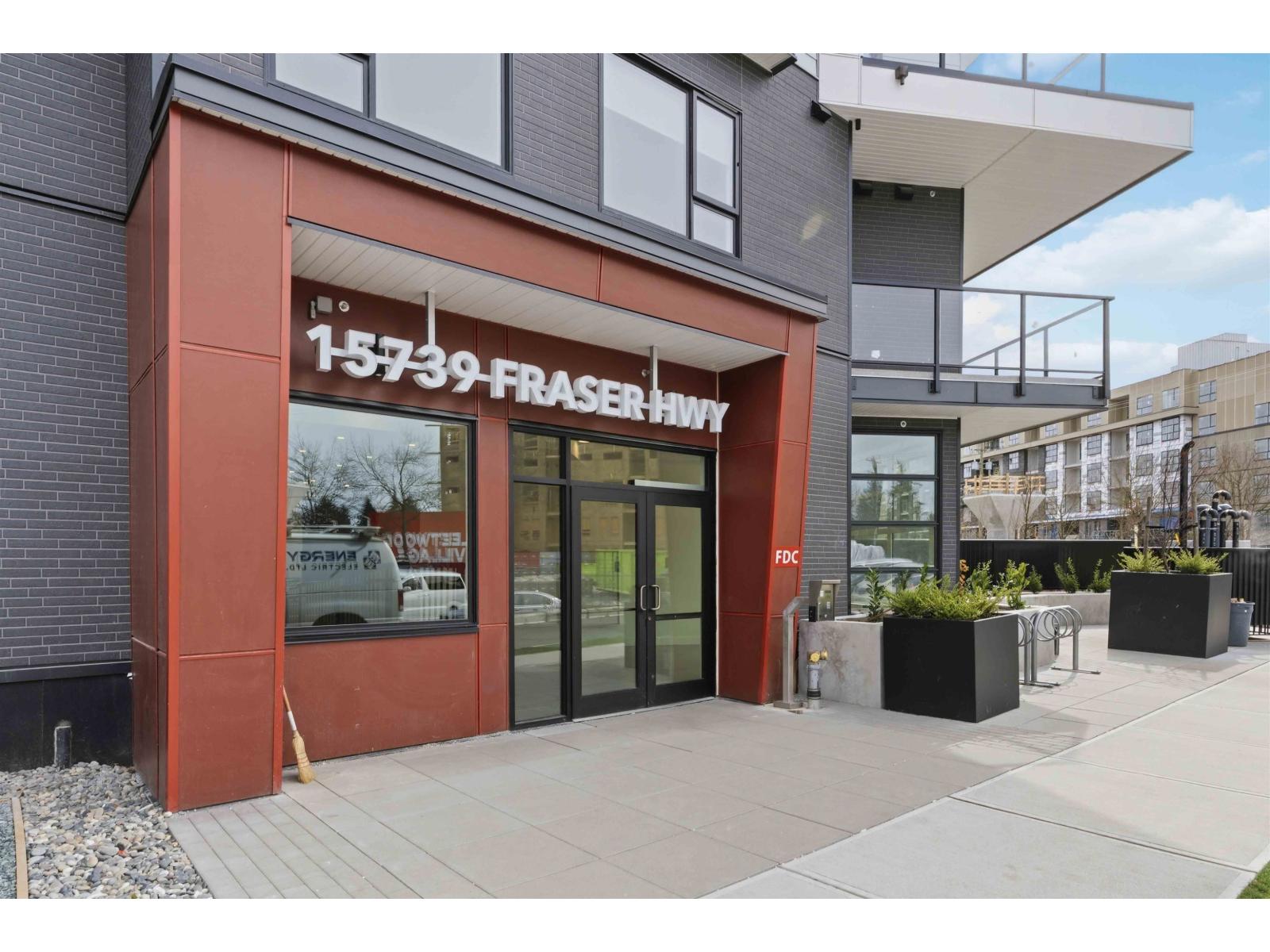 112 15739 FRASER HIGHWAY