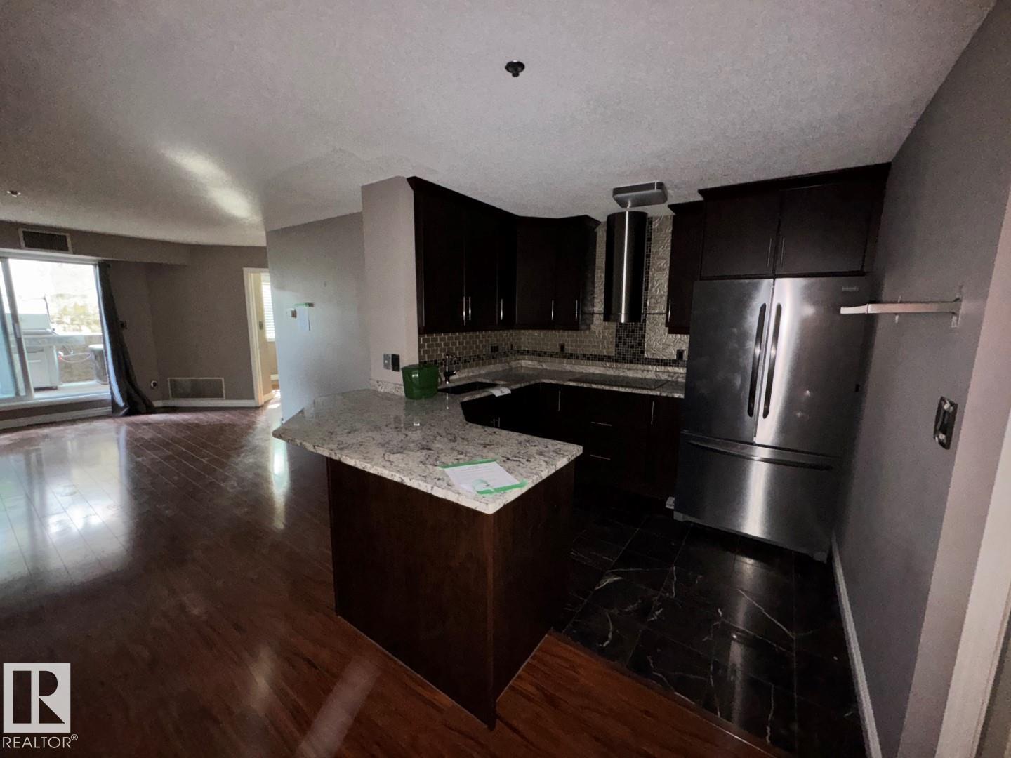 #103 9640 105 ST NW