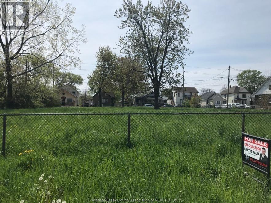 849 RIVERSIDE DRIVE East