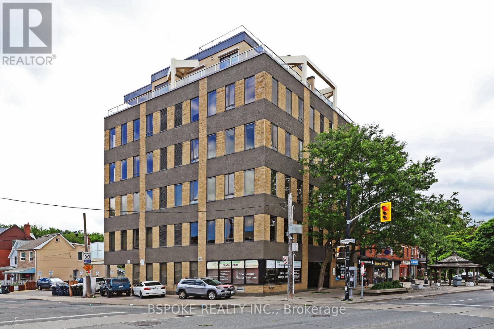 303 - 1 ST JOHNS ROAD