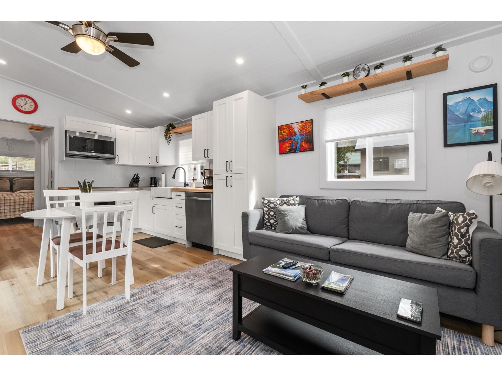 H113 STRAWBERRY LANE|Sunshine Valley