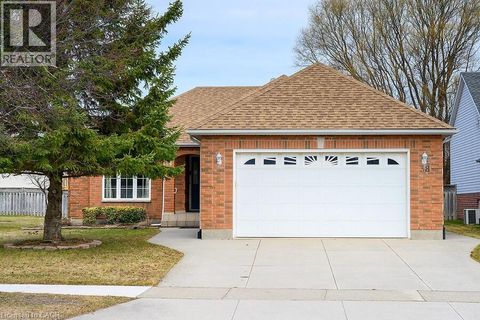 38 CEDAR PARK Drive Welland ON L3C7C8