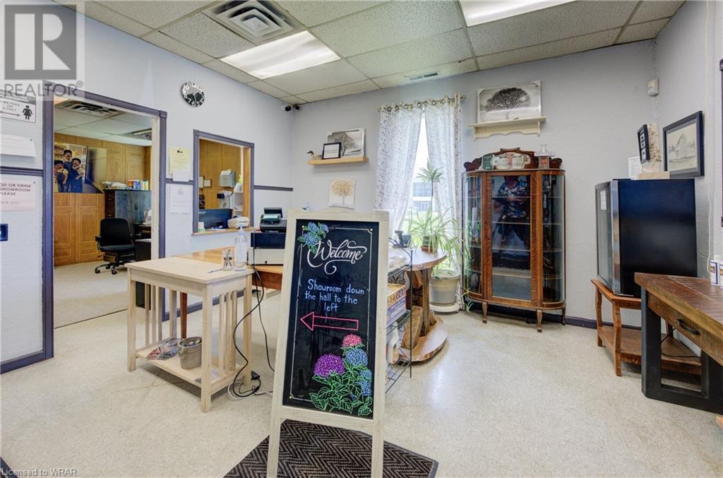 250 PINEBUSH Road