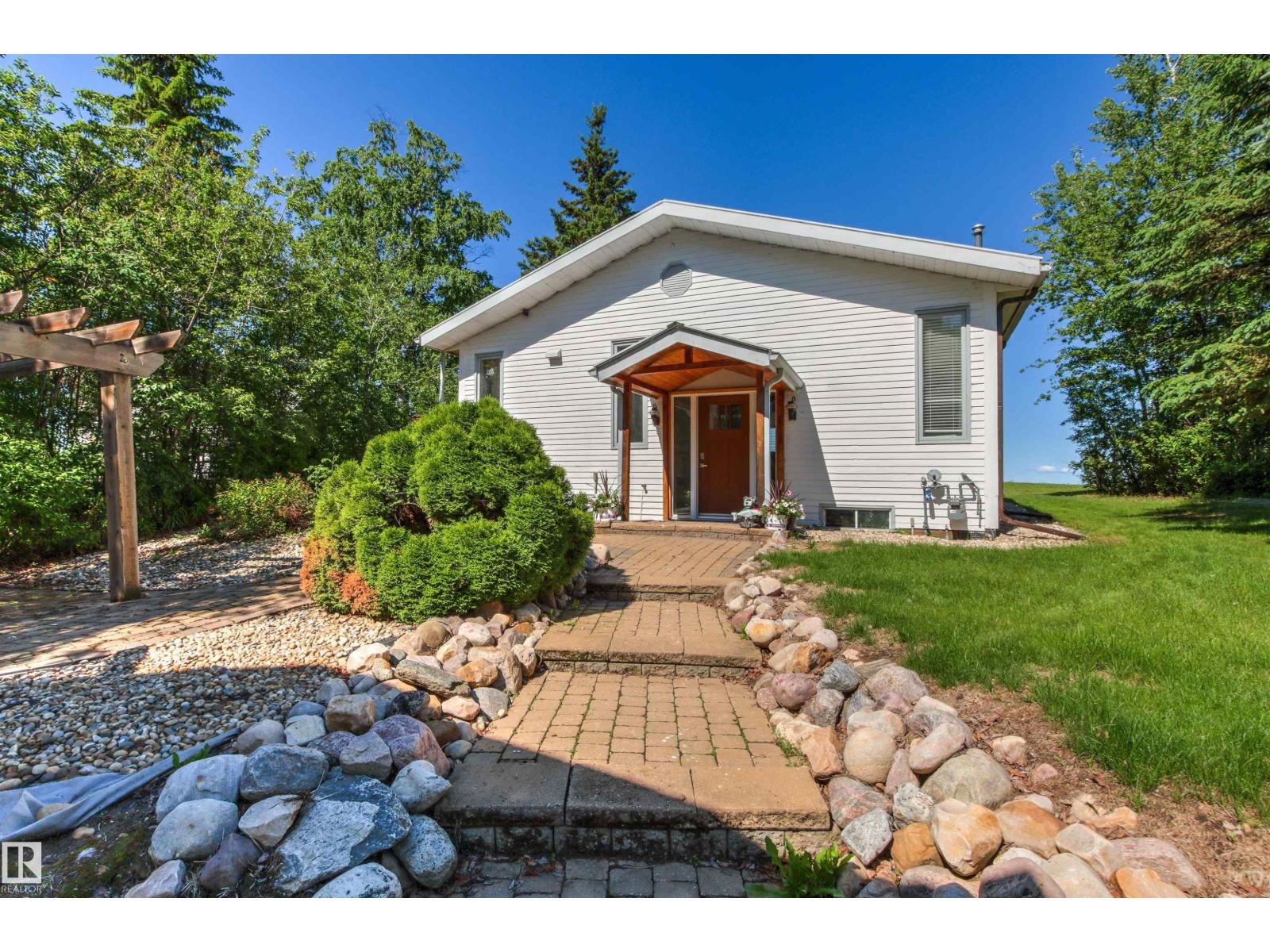 9 Gibbons Ave