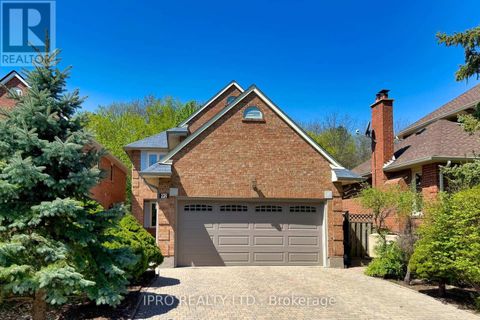 92 ROSEBURY LANE Vaughan (West Woodbridge) ON L4L3Z8