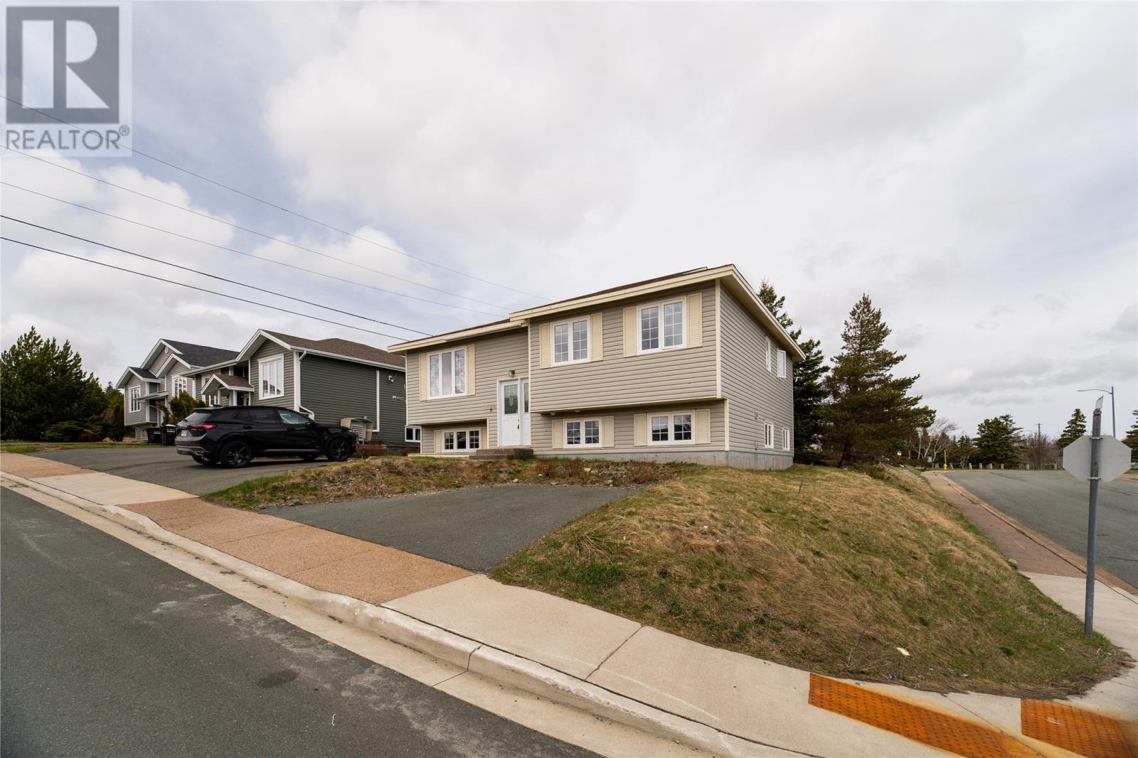 6 Alice Drive